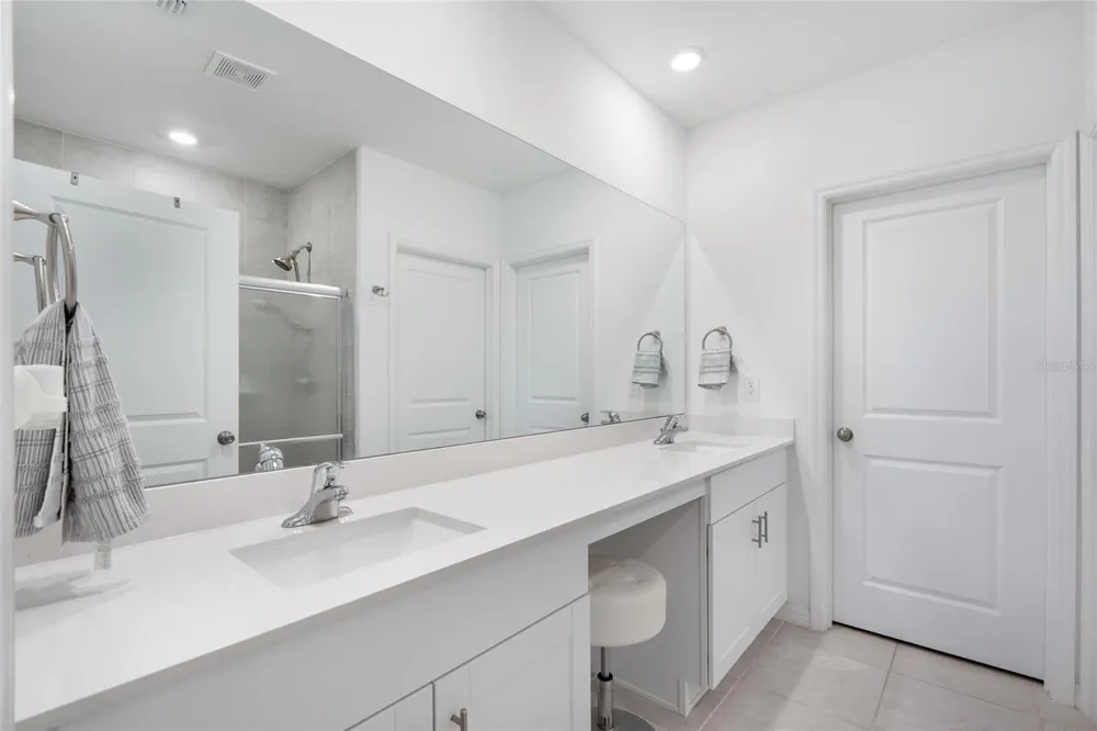 9080 TEQUILA SUNRISE DRIVE Sarasota, FL 34241
