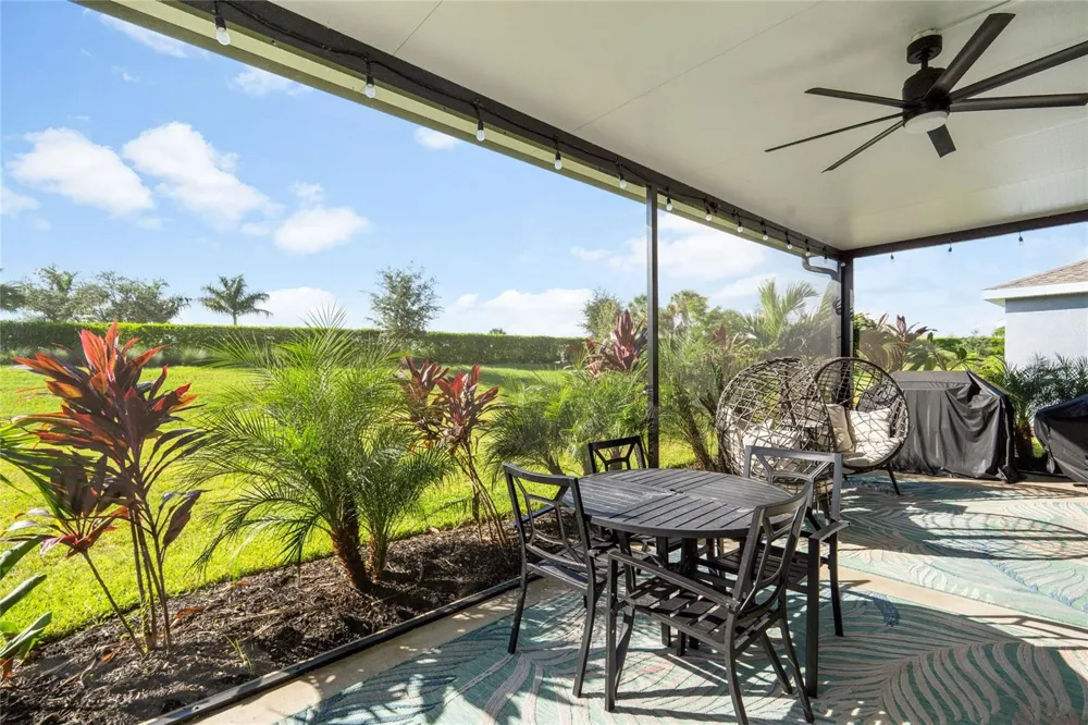 9080 TEQUILA SUNRISE DRIVE Sarasota, FL 34241