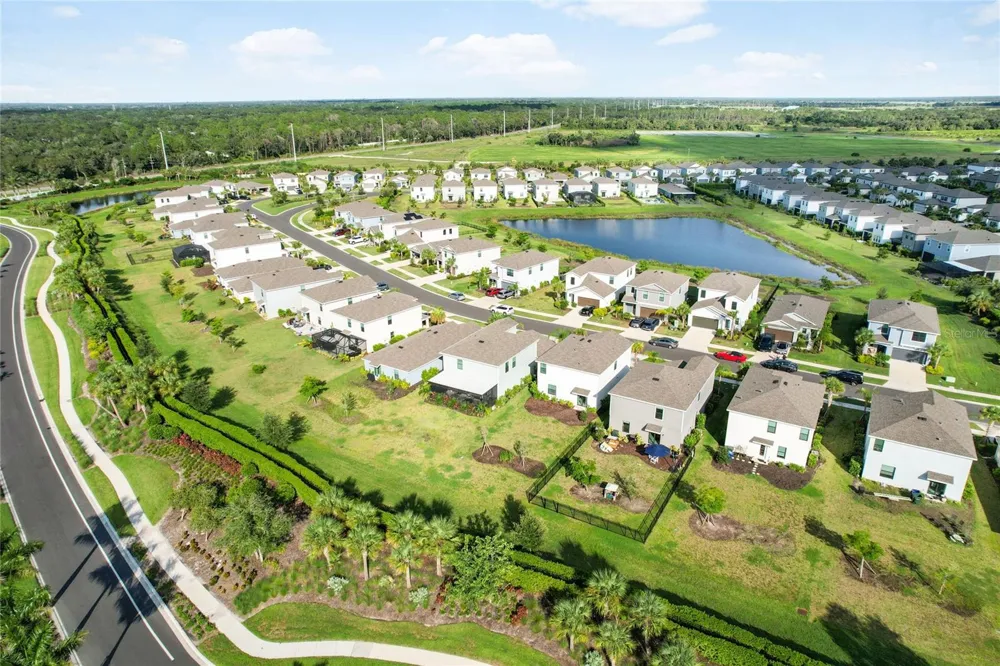 9080 TEQUILA SUNRISE DRIVE Sarasota, FL 34241