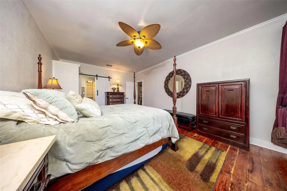 503 GATLIN AVENUE Orlando, FL 32806