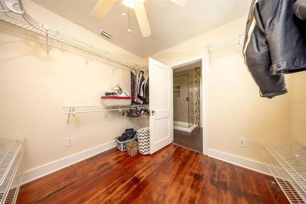503 GATLIN AVENUE Orlando, FL 32806