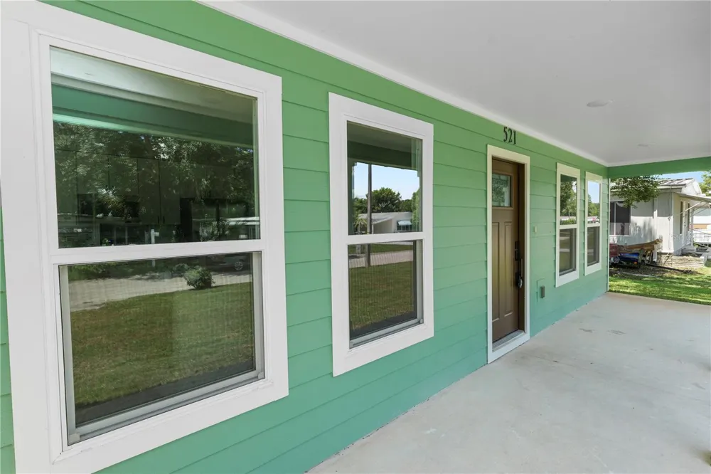 521 SKYLINE DRIVE E Lakeland, FL 33801