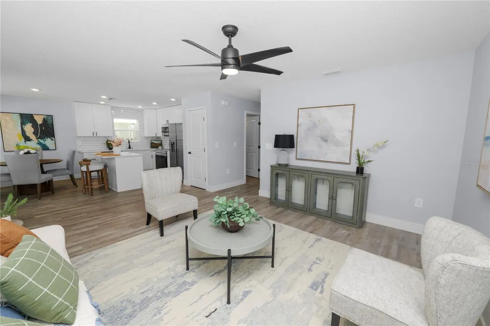 521 SKYLINE DRIVE E Lakeland, FL 33801