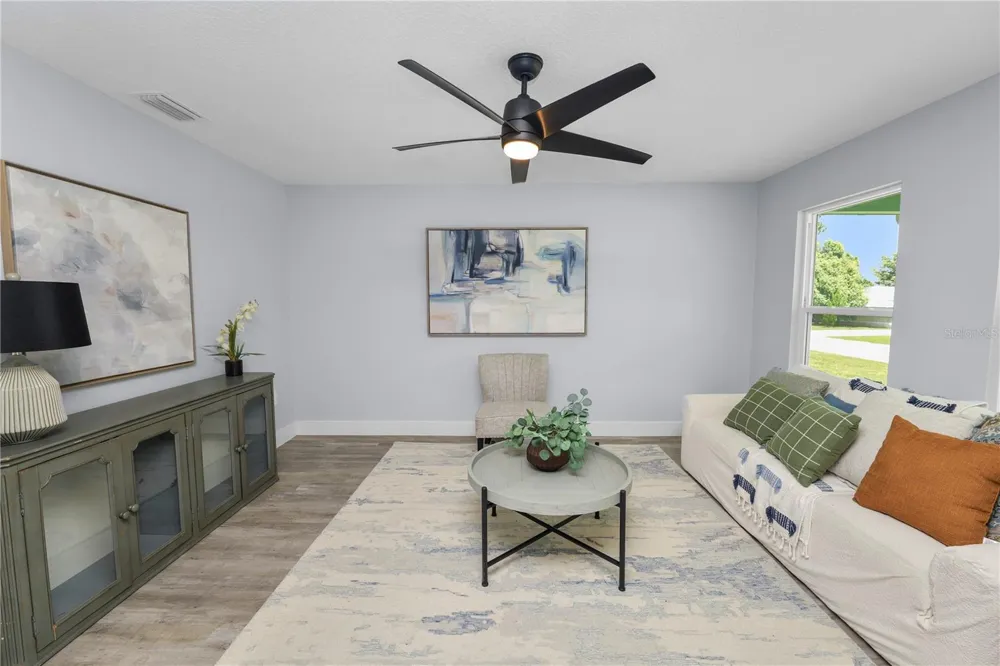 521 SKYLINE DRIVE E Lakeland, FL 33801