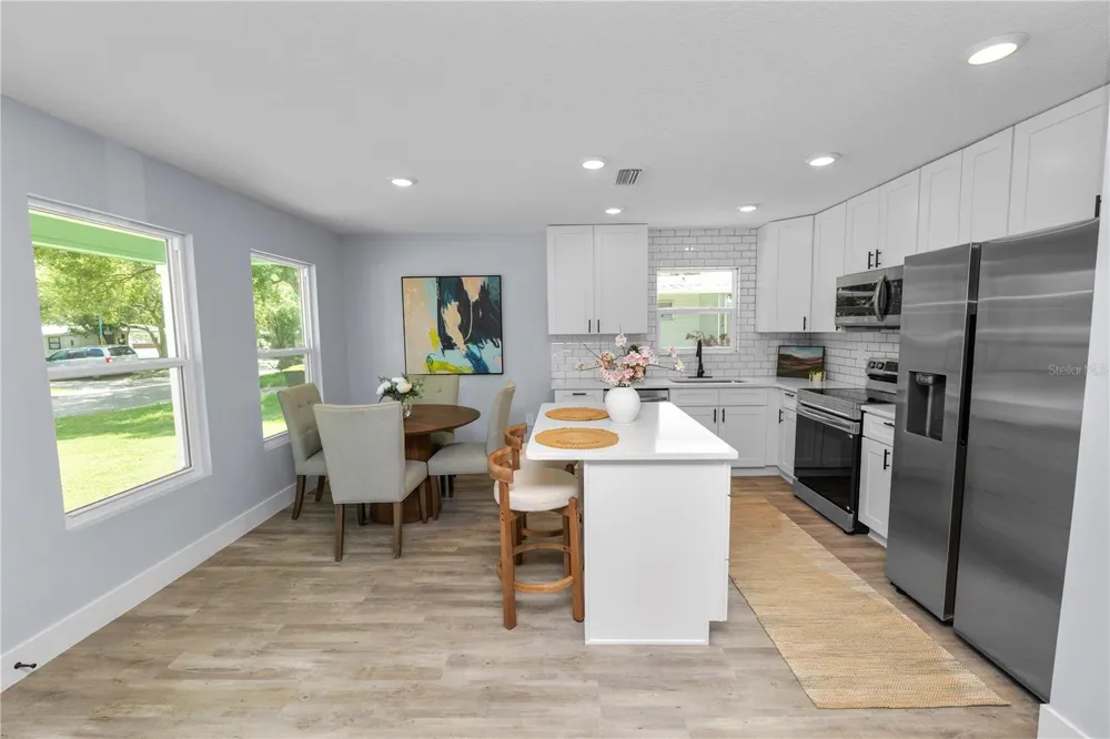 521 SKYLINE DRIVE E Lakeland, FL 33801
