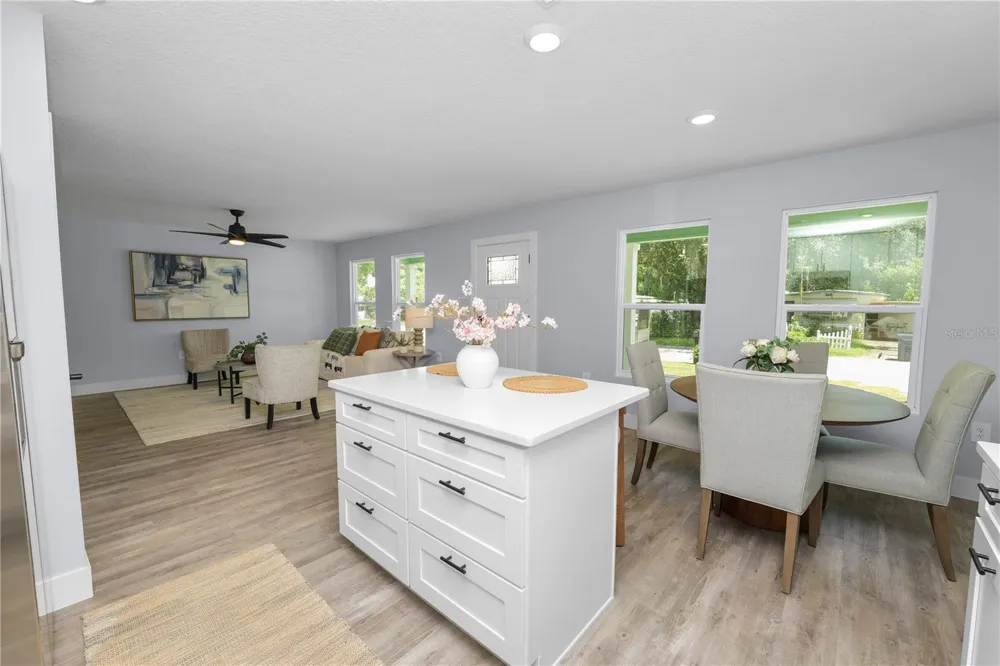 521 SKYLINE DRIVE E Lakeland, FL 33801