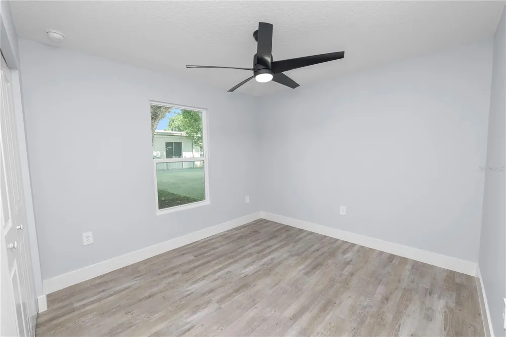 521 SKYLINE DRIVE E Lakeland, FL 33801