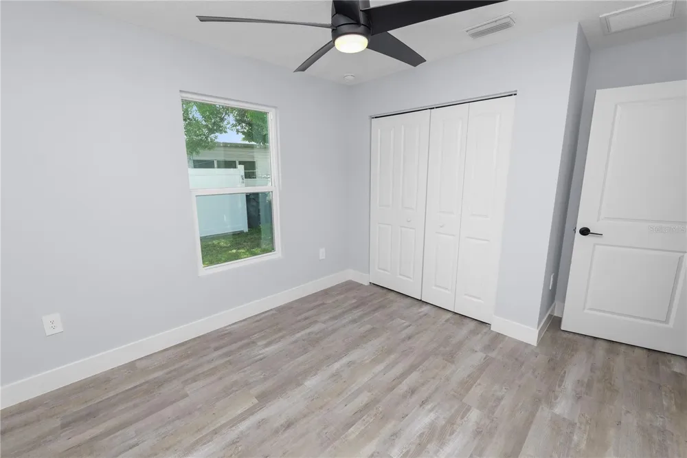 521 SKYLINE DRIVE E Lakeland, FL 33801