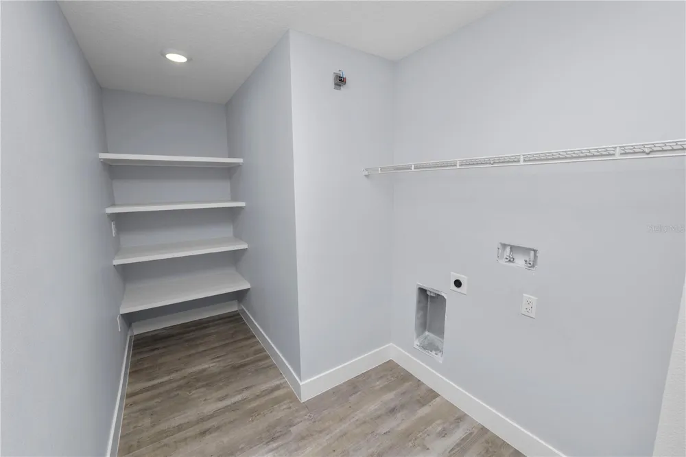 521 SKYLINE DRIVE E Lakeland, FL 33801