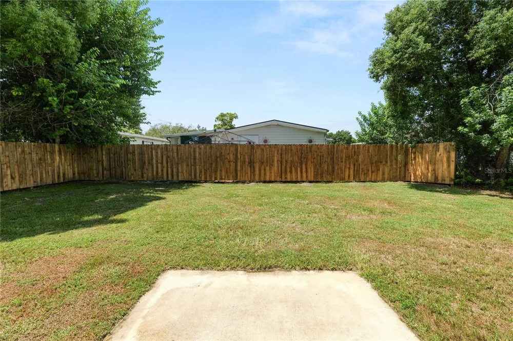 521 SKYLINE DRIVE E Lakeland, FL 33801