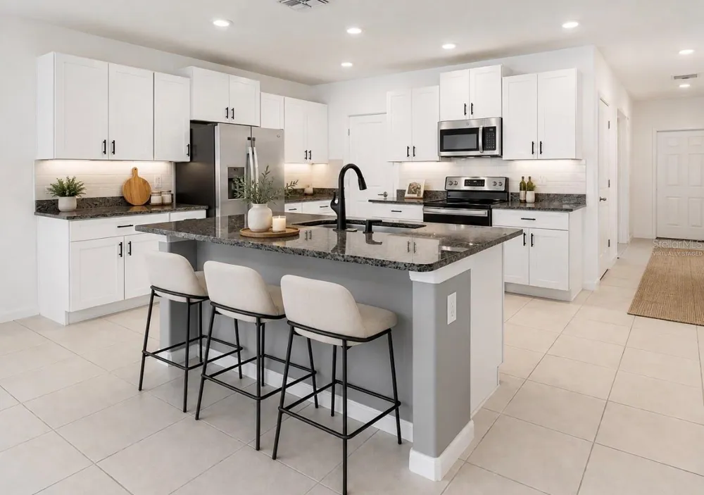 12600 BERGSTROM BAY DRIVE Riverview, FL 33579