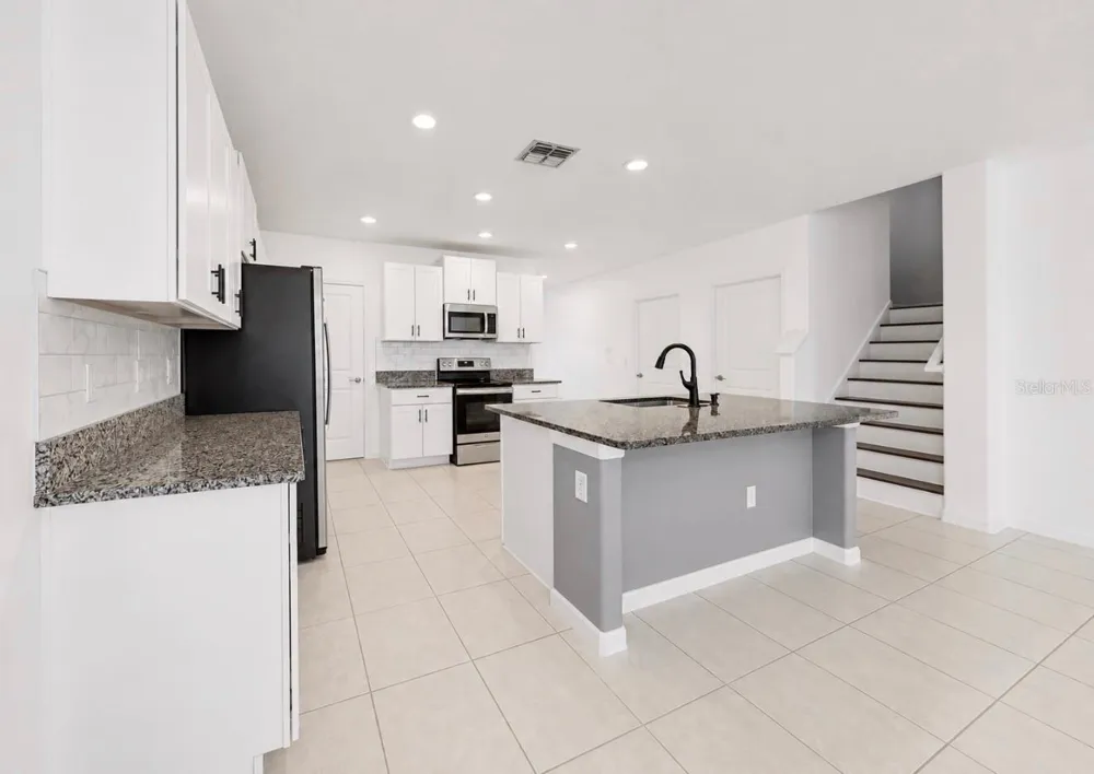 12600 BERGSTROM BAY DRIVE Riverview, FL 33579