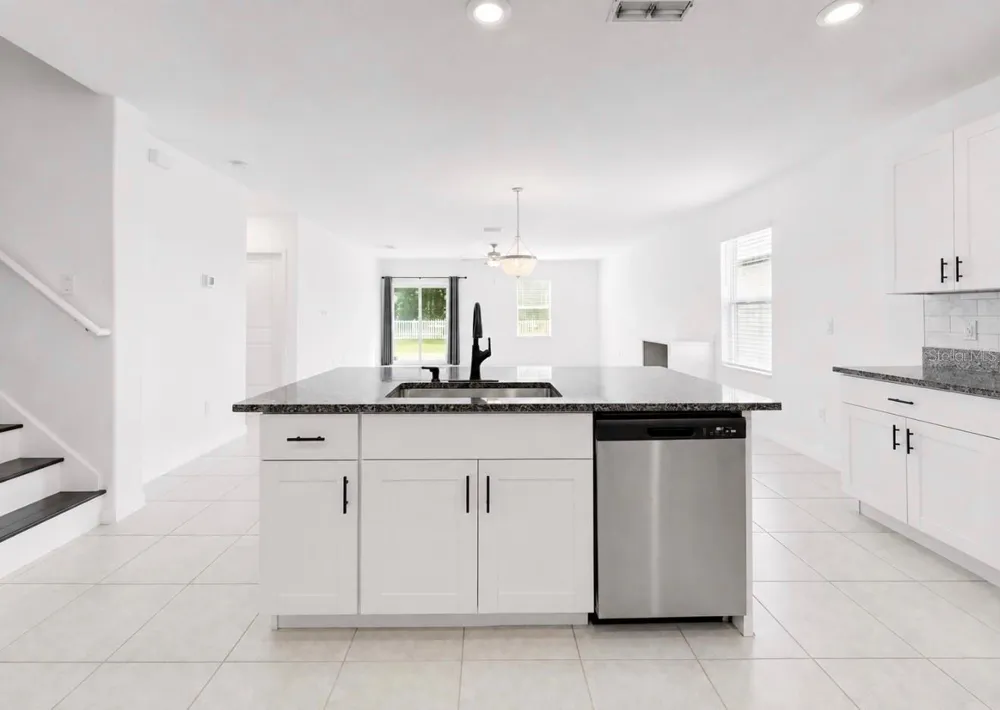 12600 BERGSTROM BAY DRIVE Riverview, FL 33579