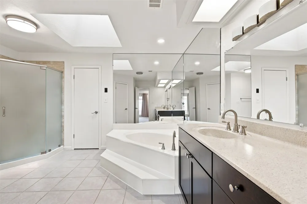 4100 Outpost Trace Lago Vista, TX 78645
