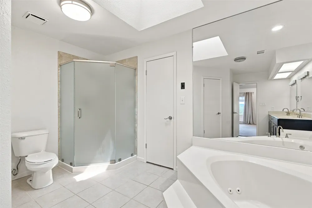4100 Outpost Trace Lago Vista, TX 78645