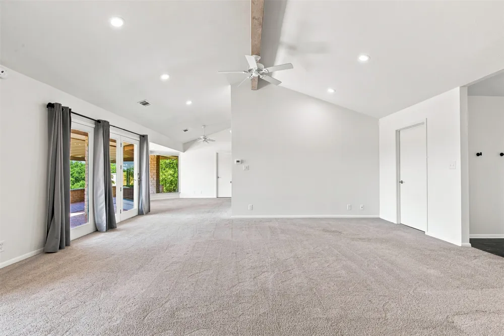 4100 Outpost Trace Lago Vista, TX 78645