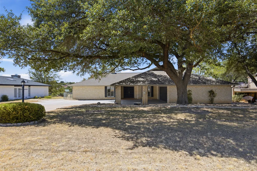 4100 Outpost Trace Lago Vista, TX 78645