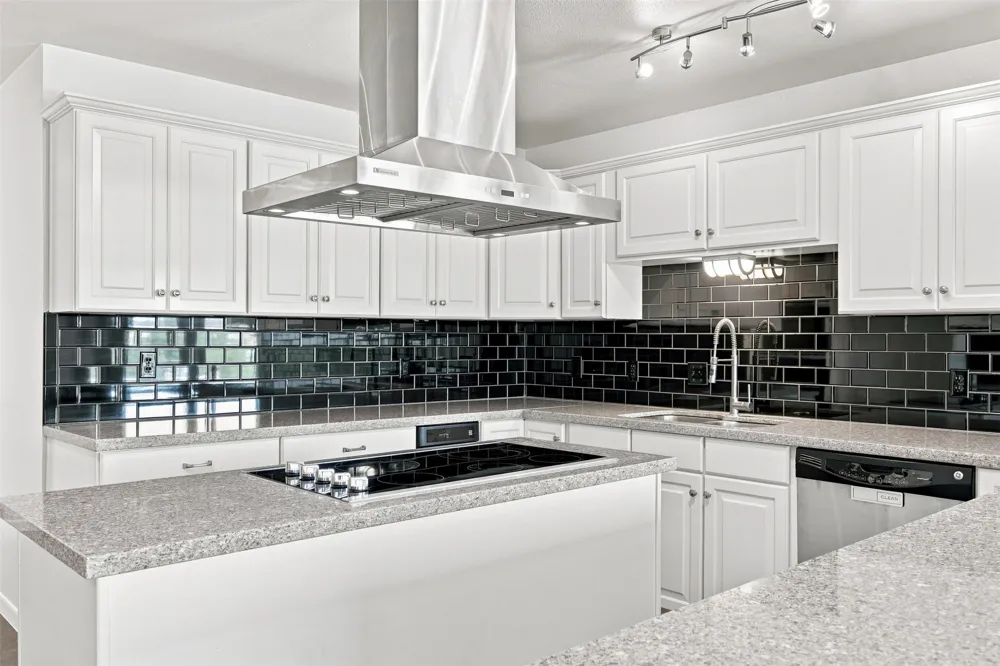 4100 Outpost Trace Lago Vista, TX 78645