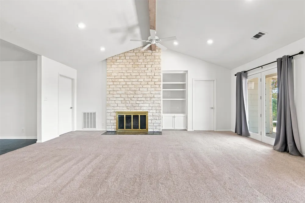 4100 Outpost Trace Lago Vista, TX 78645