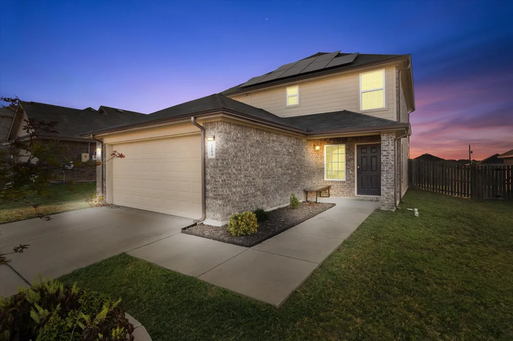 1604 Blue Jay Drive Ennis, TX 75119