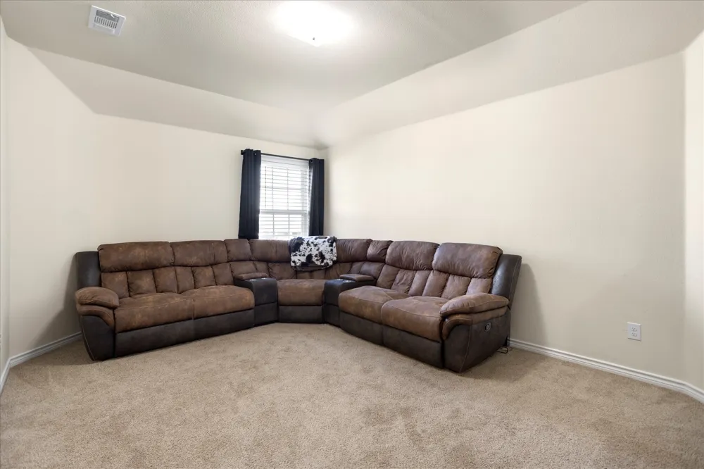 1604 Blue Jay Drive Ennis, TX 75119
