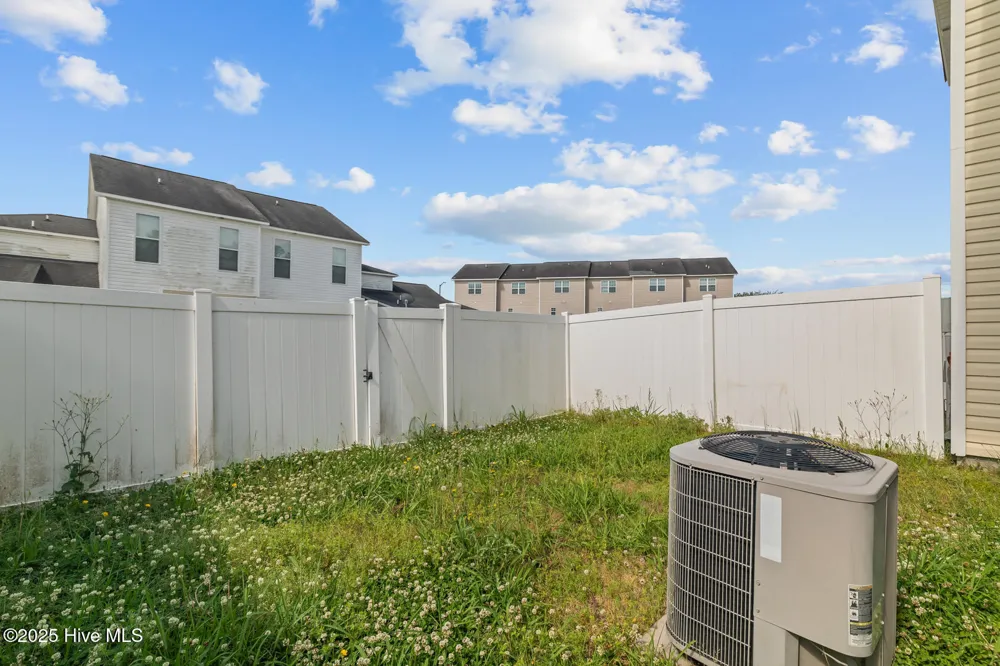 261 Caldwell Loop Jacksonville, NC 28546