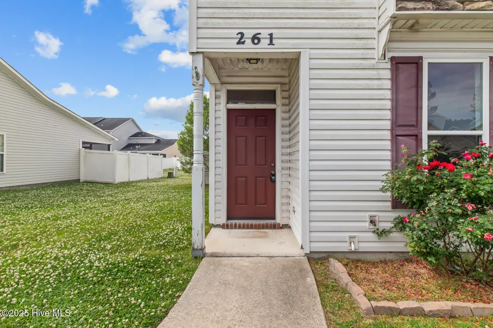 261 Caldwell Loop Jacksonville, NC 28546