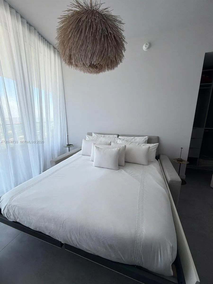 18975 Collins Ave #2905 Sunny Isles Beach, FL 33160