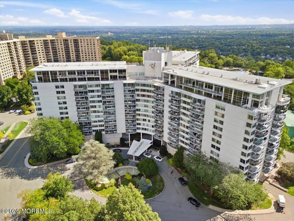 1 Claridge Drive #501 Verona, NJ 07044