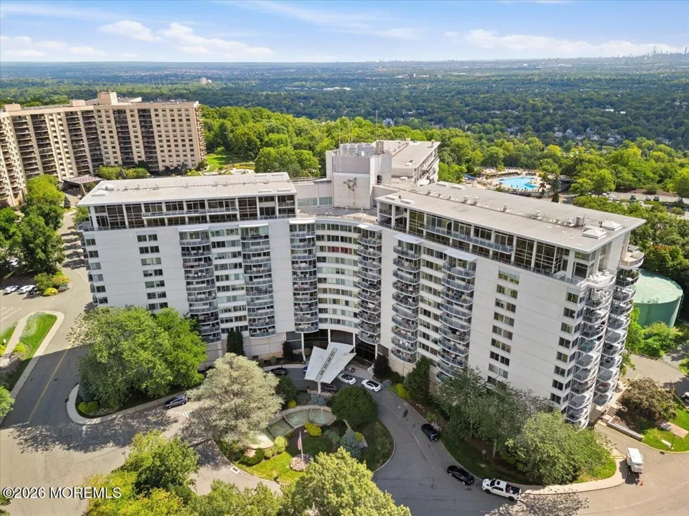 1 Claridge Drive #501 Verona, NJ 07044