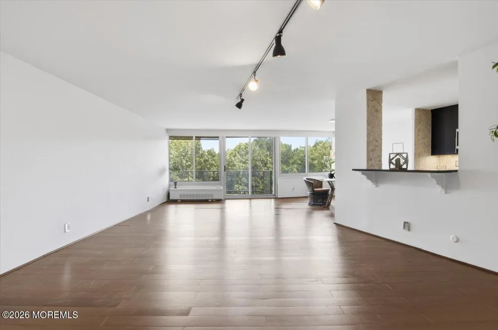 1 Claridge Drive #501 Verona, NJ 07044