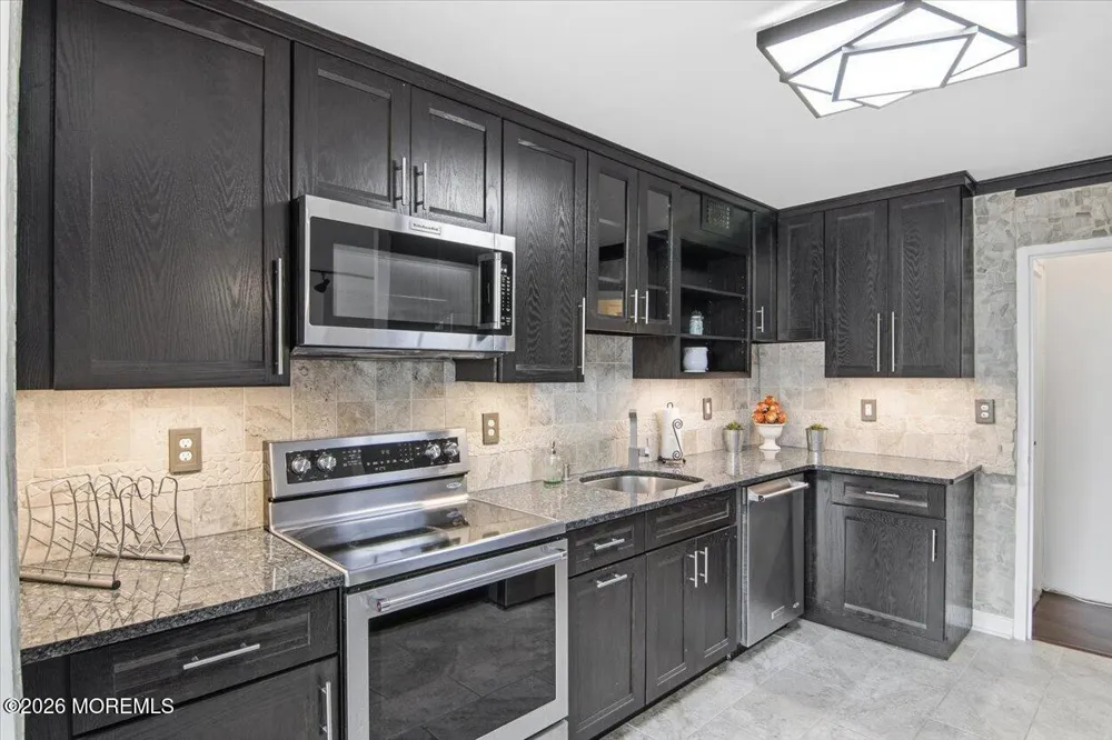 1 Claridge Drive #501 Verona, NJ 07044