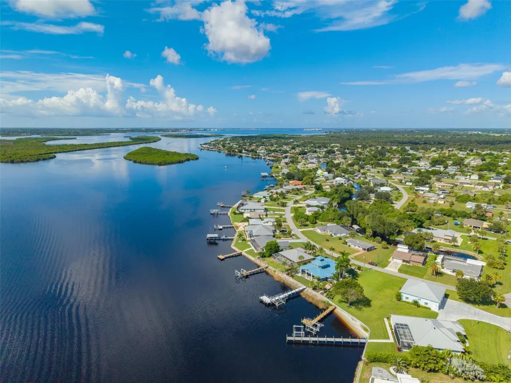 3173 PEACE RIVER DRIVE Punta Gorda, FL 33983
