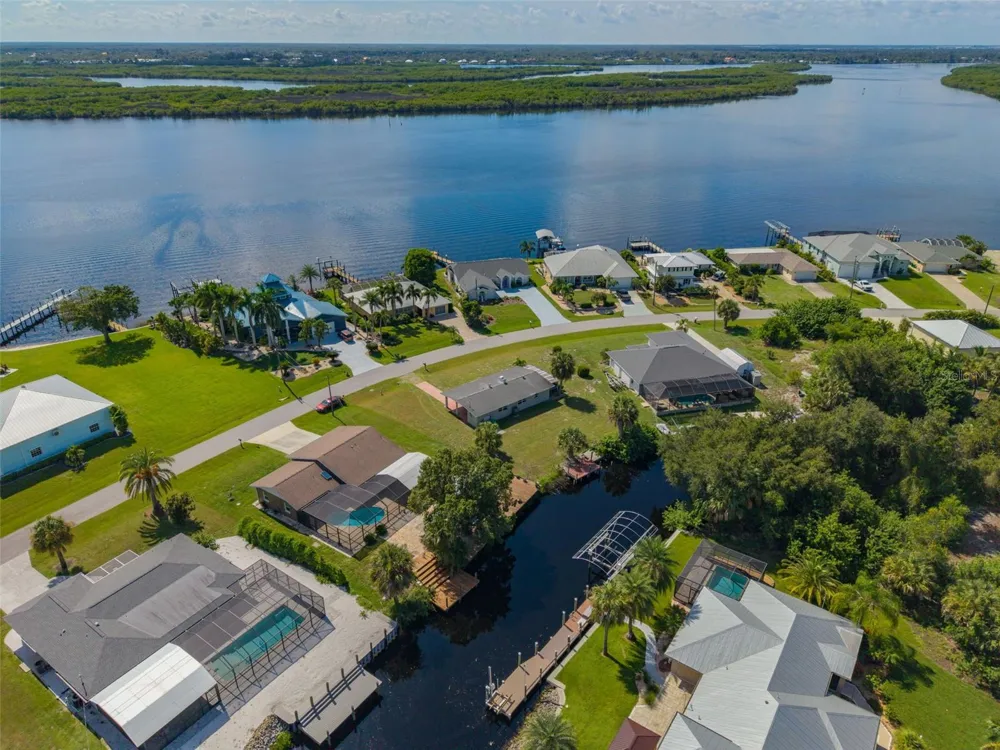 3173 PEACE RIVER DRIVE Punta Gorda, FL 33983