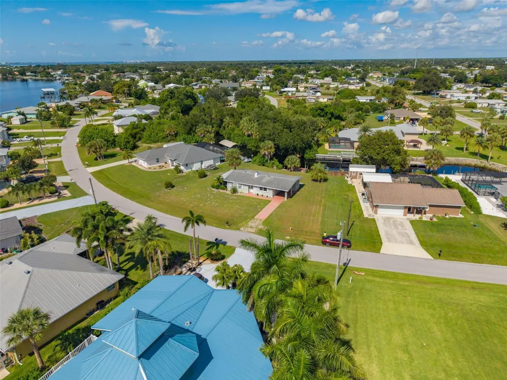 3173 PEACE RIVER DRIVE Punta Gorda, FL 33983