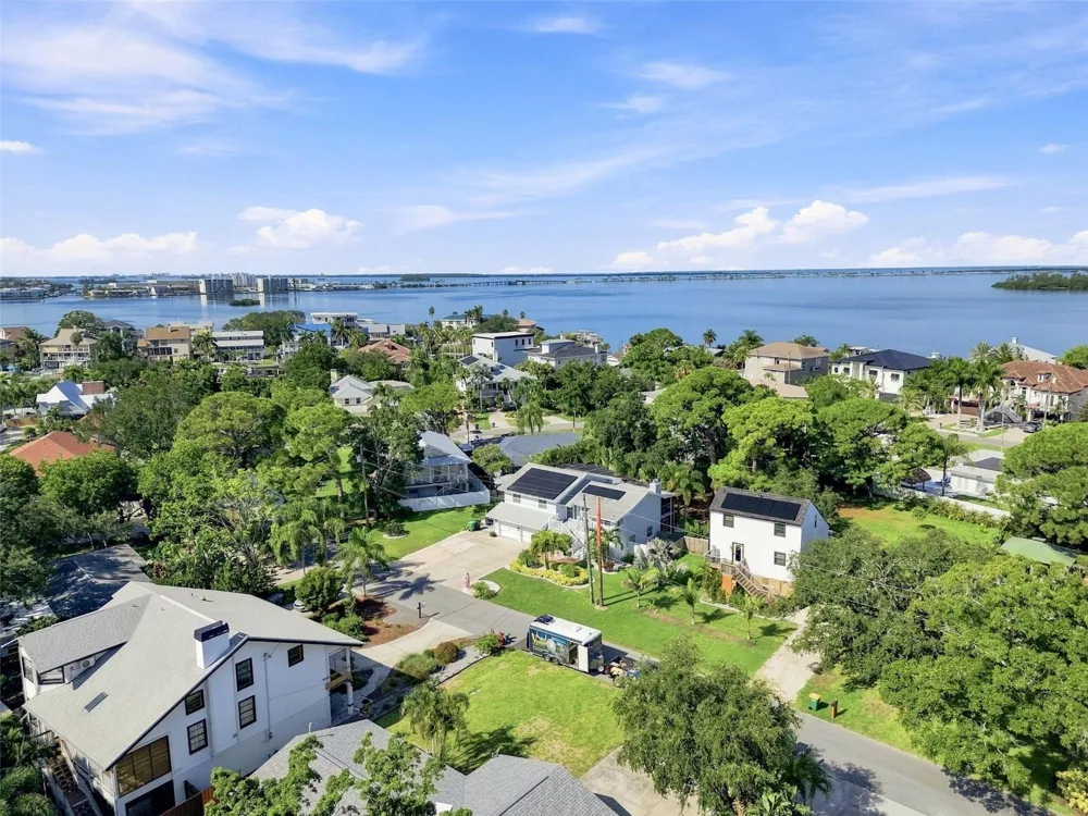 201 LAGOON DRIVE Palm Harbor, FL 34683