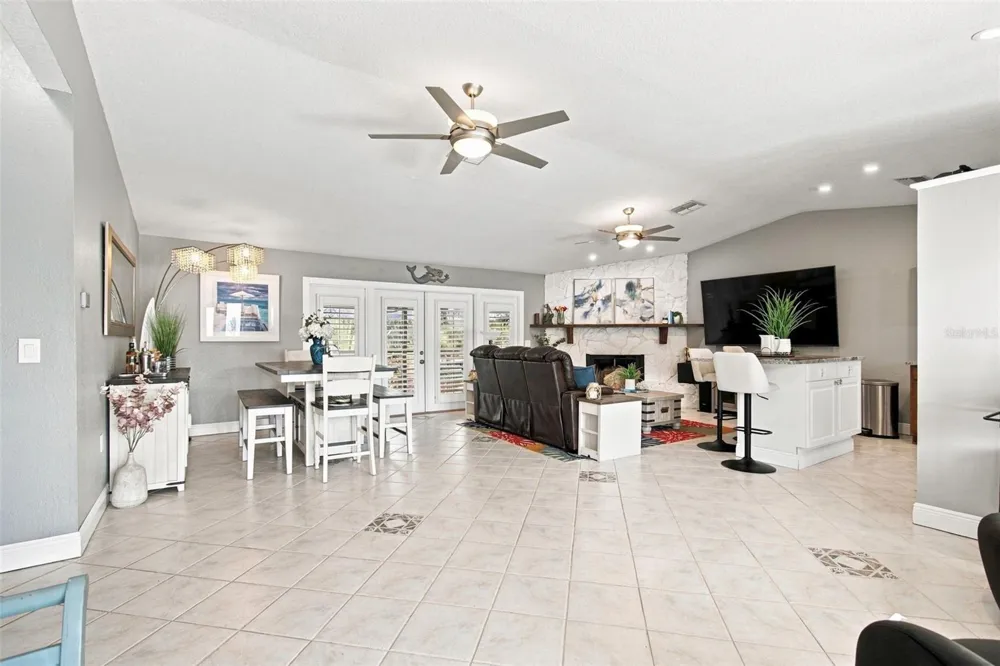 201 LAGOON DRIVE Palm Harbor, FL 34683