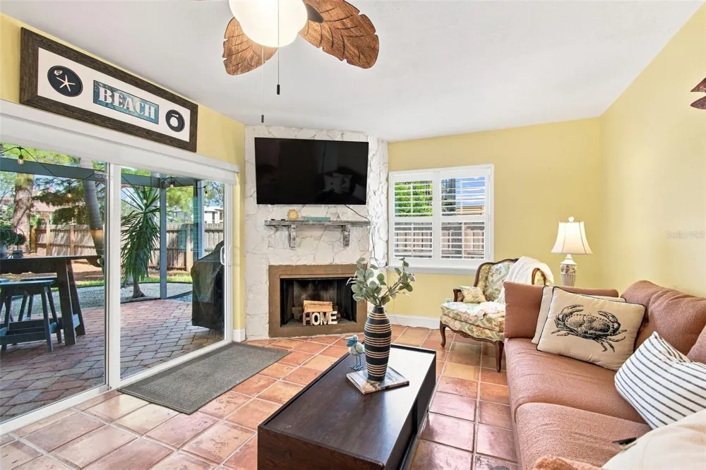 201 LAGOON DRIVE Palm Harbor, FL 34683