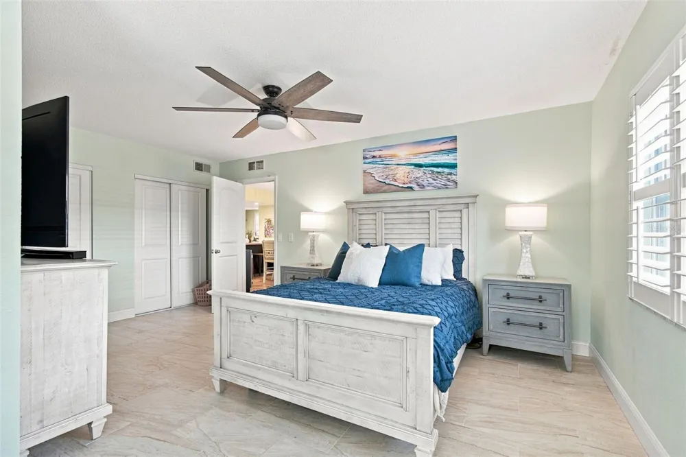 201 LAGOON DRIVE Palm Harbor, FL 34683