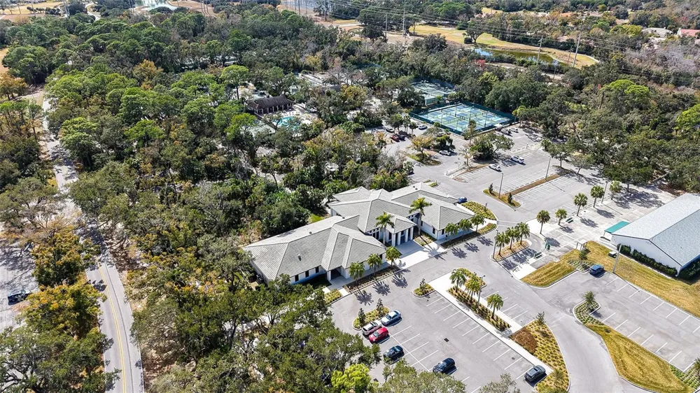 3522 FERNDELL Sarasota, FL 34235