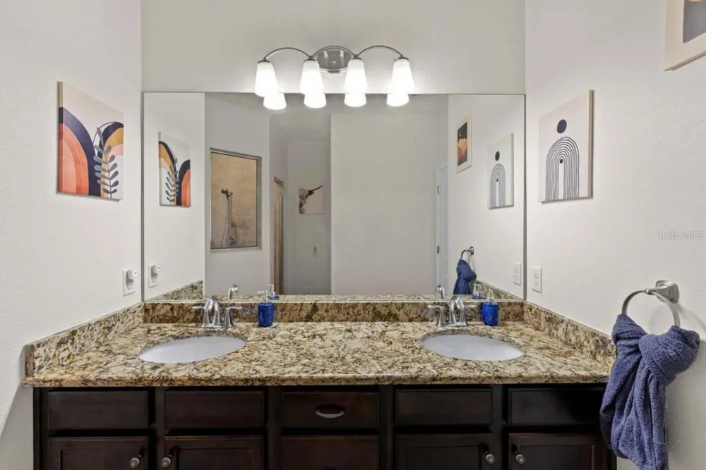 2930 W ROGERS AVENUE Tampa, FL 33611