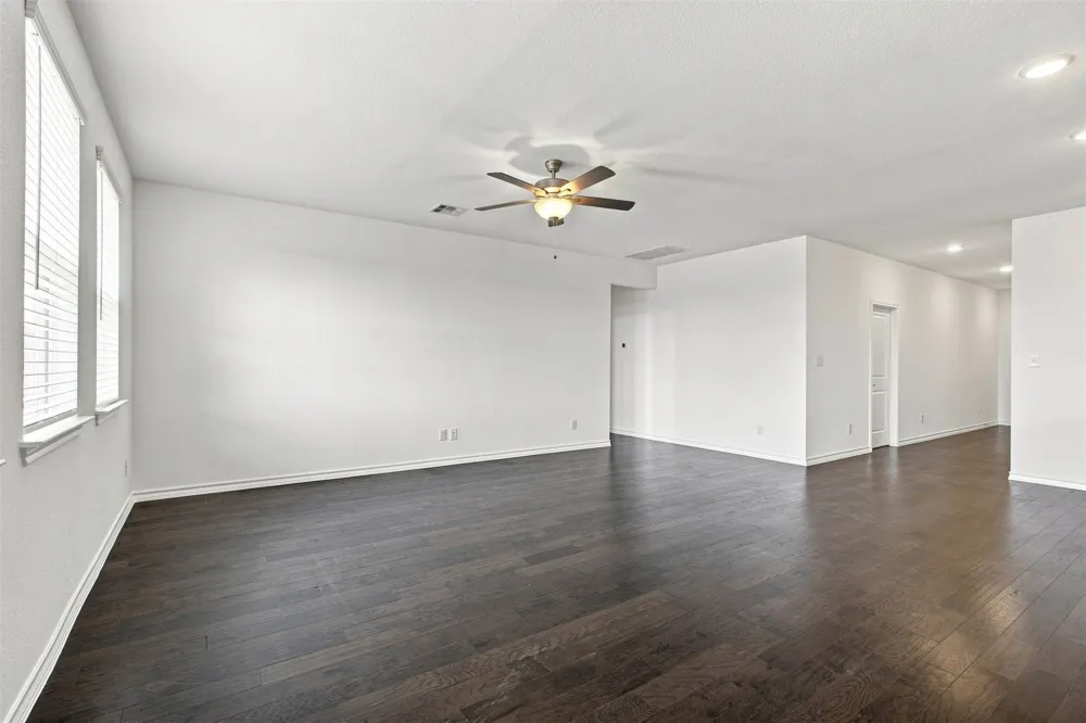 218 THURMAN HOLT ROAD Hutto, TX 78634