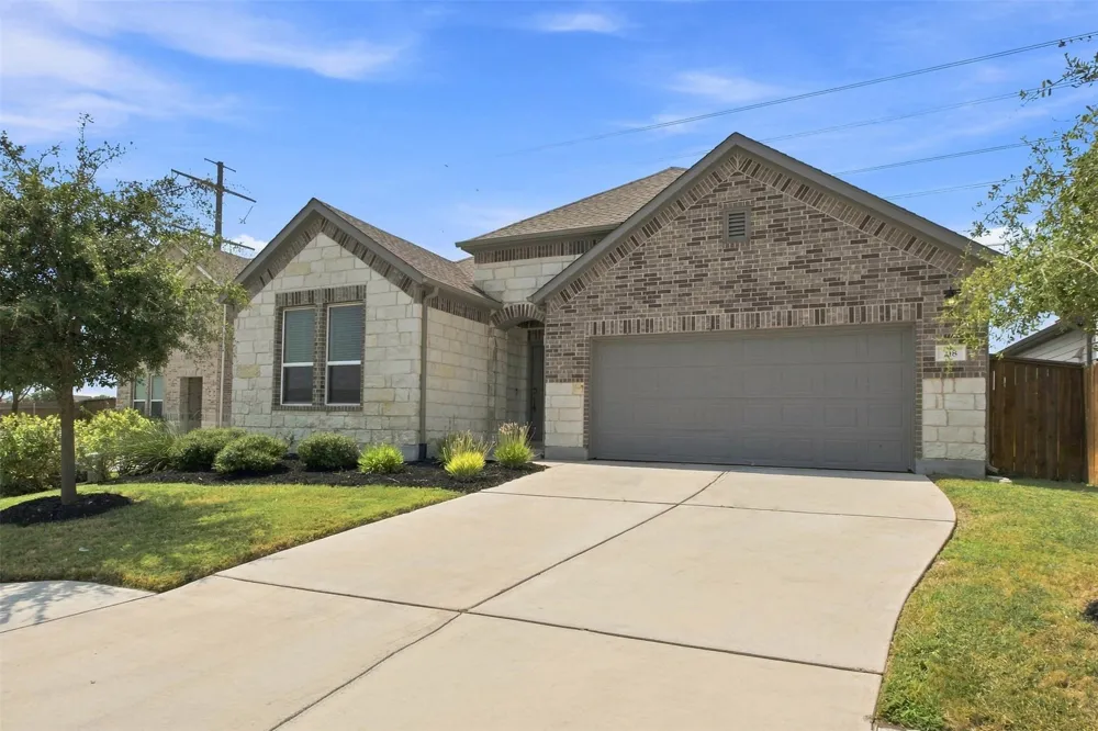 218 THURMAN HOLT ROAD Hutto, TX 78634