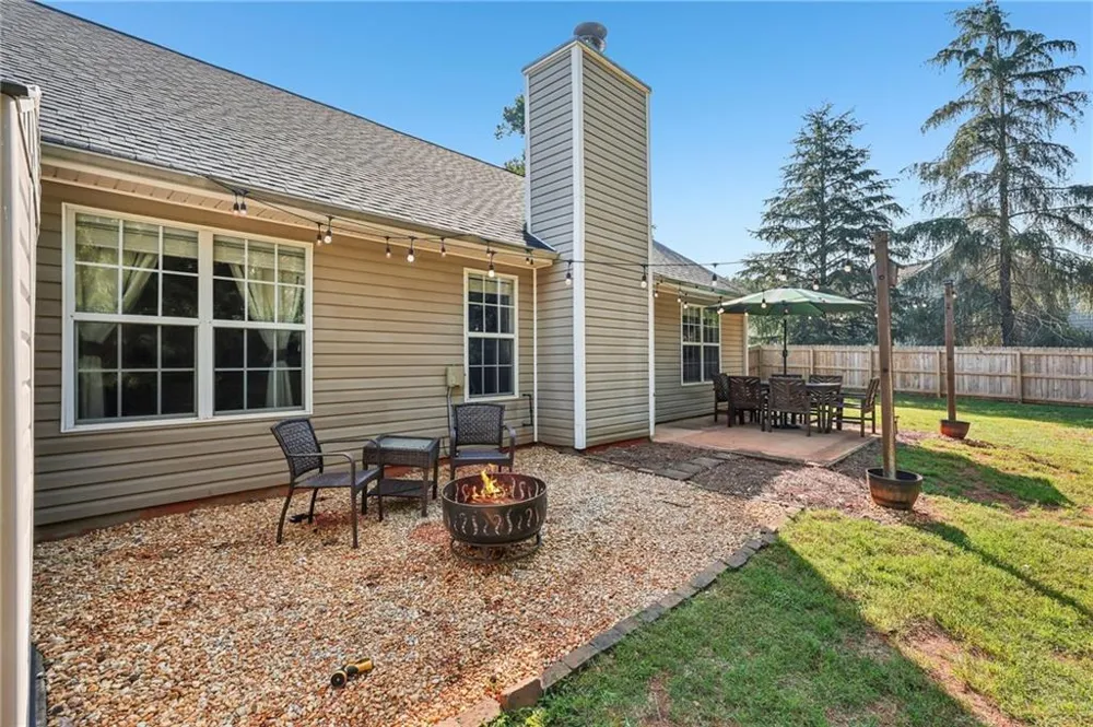 4672 Devencrest Lane Buford, GA 30519
