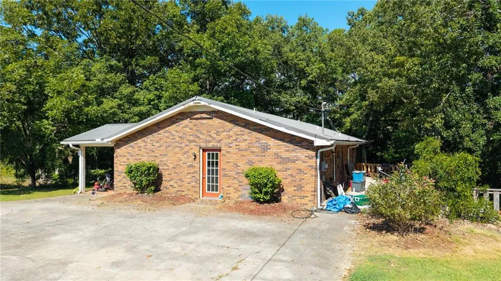 669 Nicklesville Road NE Resaca, GA 30735