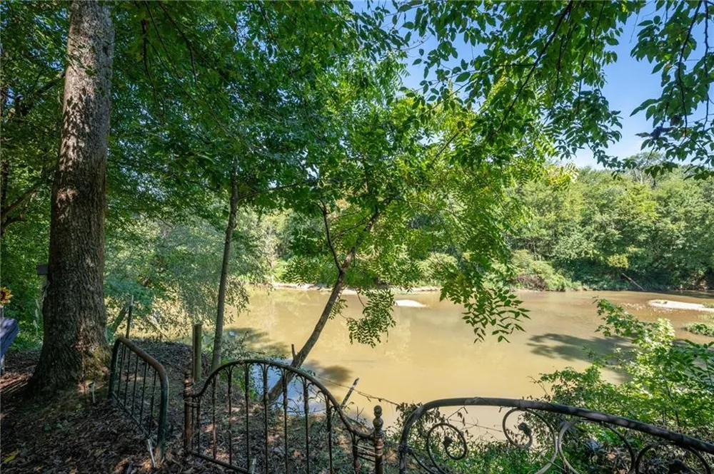 669 Nicklesville Road NE Resaca, GA 30735