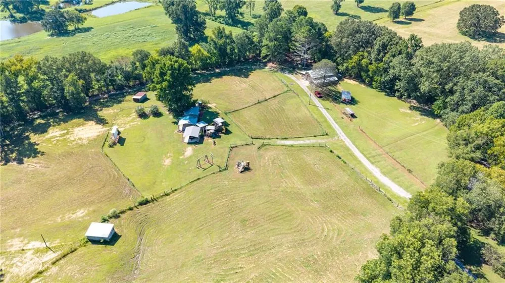 669 Nicklesville Road NE Resaca, GA 30735