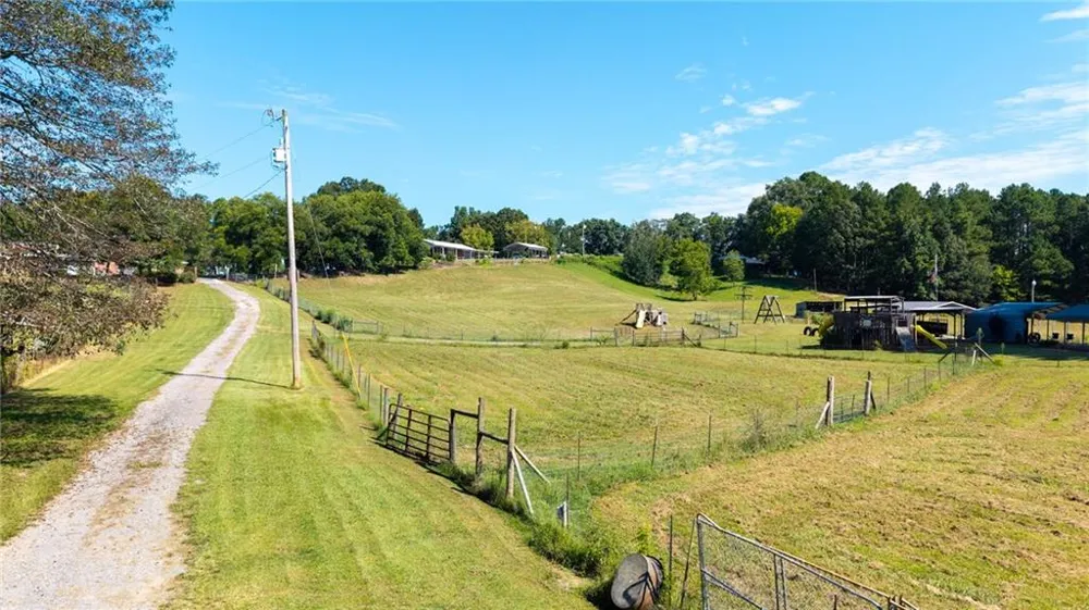 669 Nicklesville Road NE Resaca, GA 30735