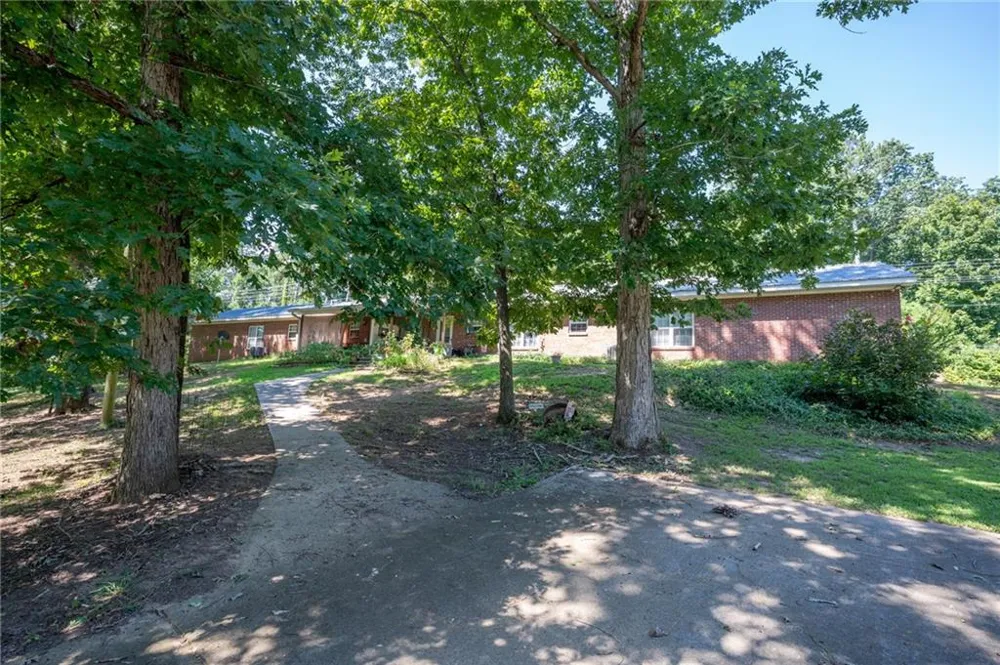 621 Nicklesville Road NE Resaca, GA 30735