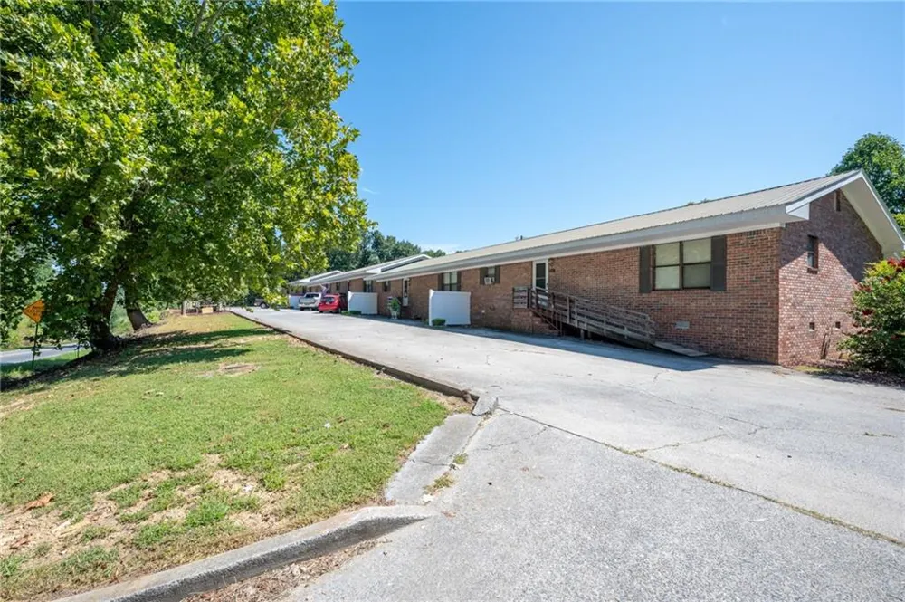 621 Nicklesville Road NE Resaca, GA 30735